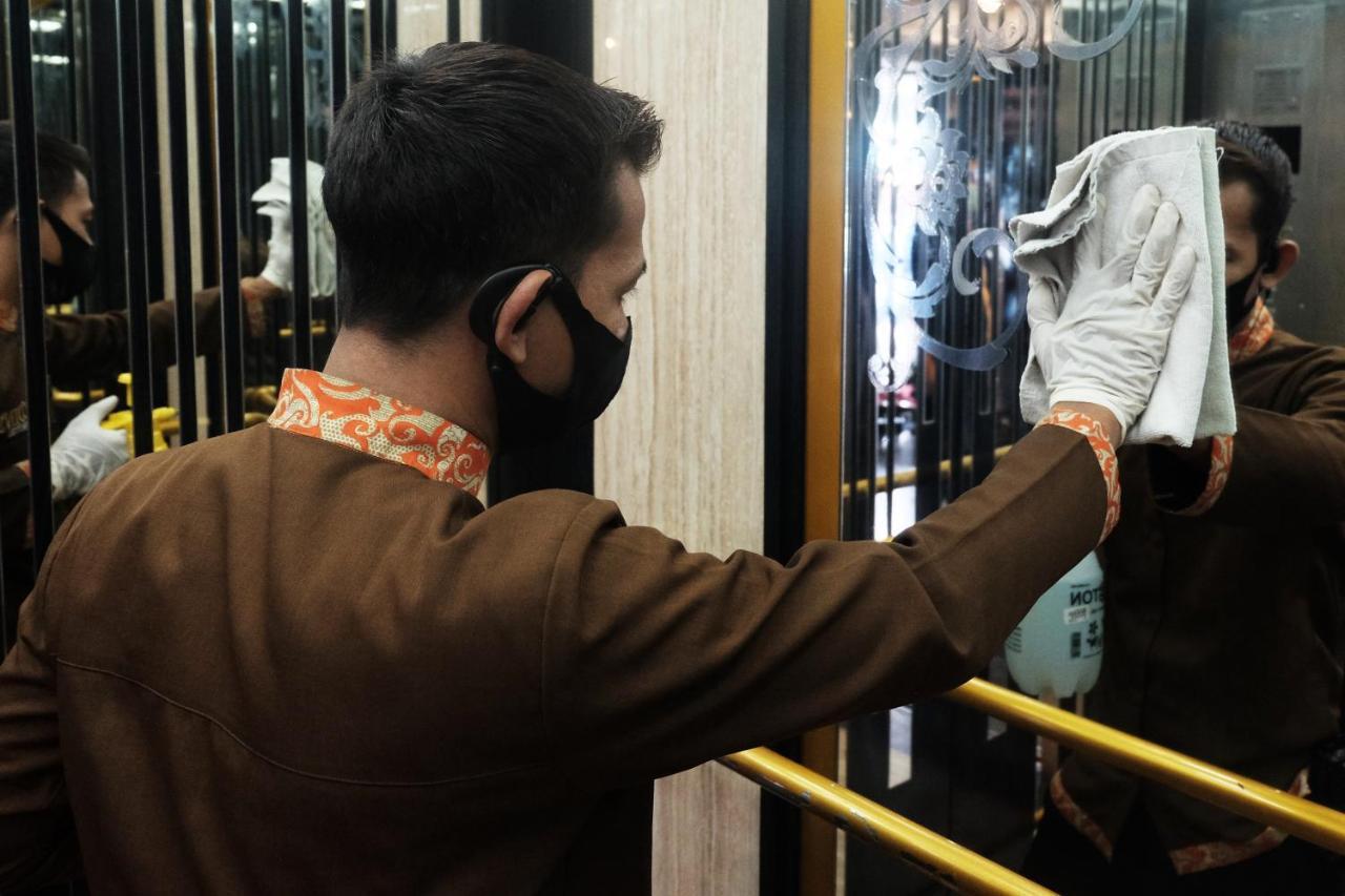 Blitz Hotel Batam Near Sultan Mahmud Ri'Ayat Shah Sekupang Kültér fotó